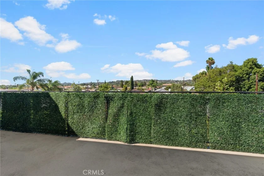 341 S Cypress Street photo 16