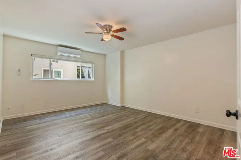 1955 Tamarind Avenue #2 photo 7