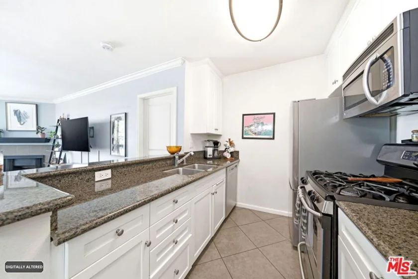 7320 Hawthorn Avenue #410 photo 31