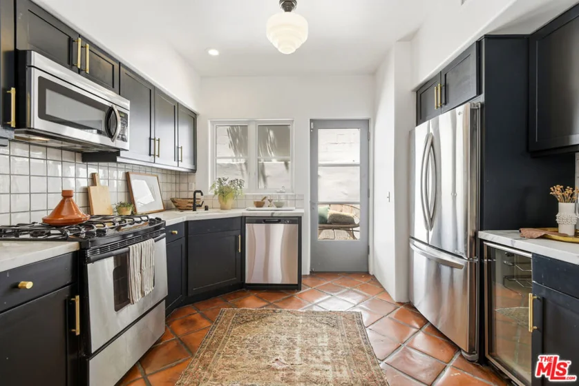 1414 N Harper Avenue #10 photo 31