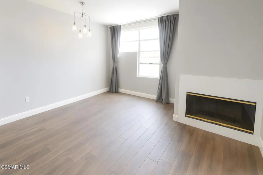 5350 White Oak Avenue #105 photo 8