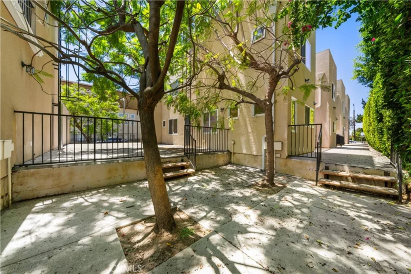 1008 S Marengo Avenue #D photo 59