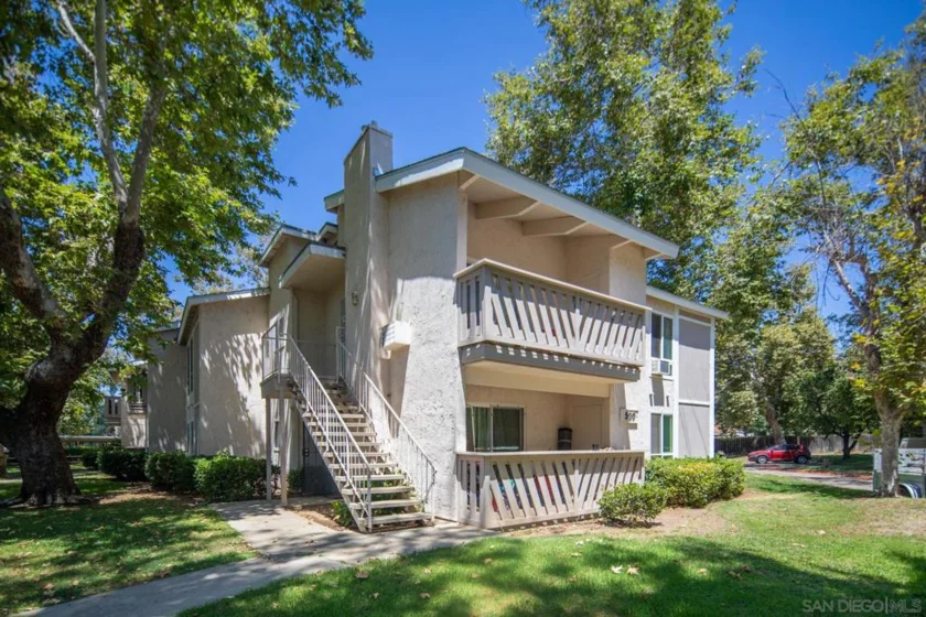 529 Sandalwood Place #8 photo 1