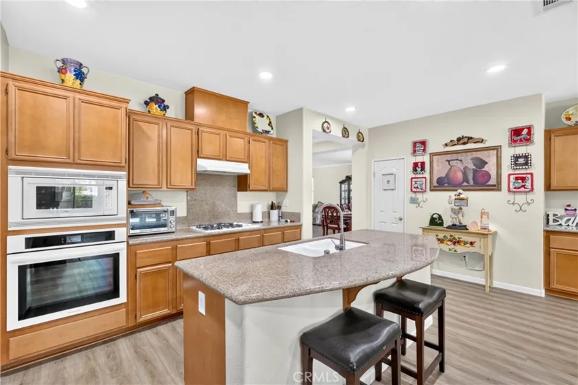 28209 Basswood photo 10