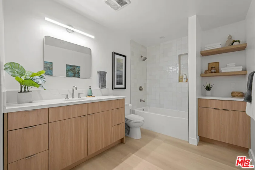 5301 Yarmouth Avenue #2 photo 21