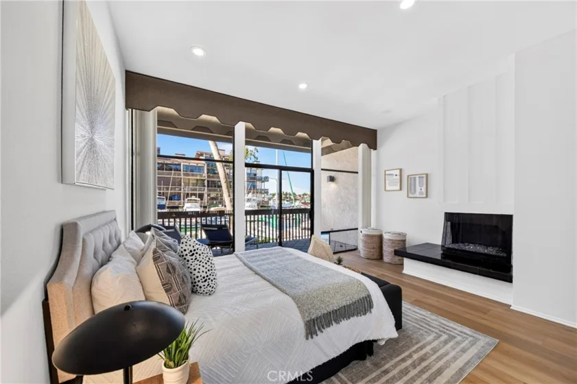 6229 N Marina Pacifica photo 20