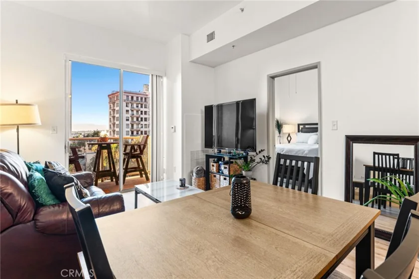 488 E Ocean #809 photo 7