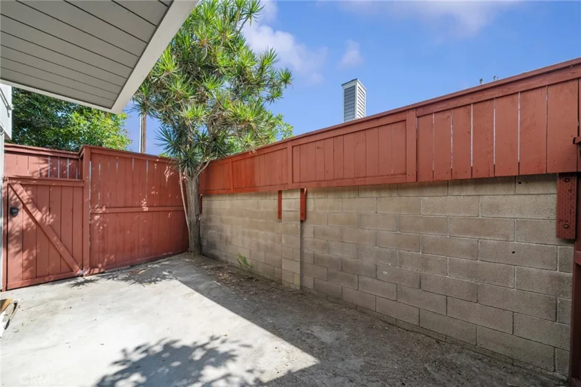 15732 S B #A photo 13