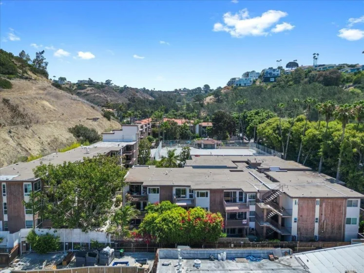 2600 Torrey Pines Road #B38 photo 28