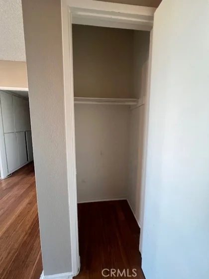 622 S Barrington #302 photo 14