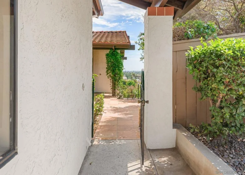 3866 Murray Hill photo 6