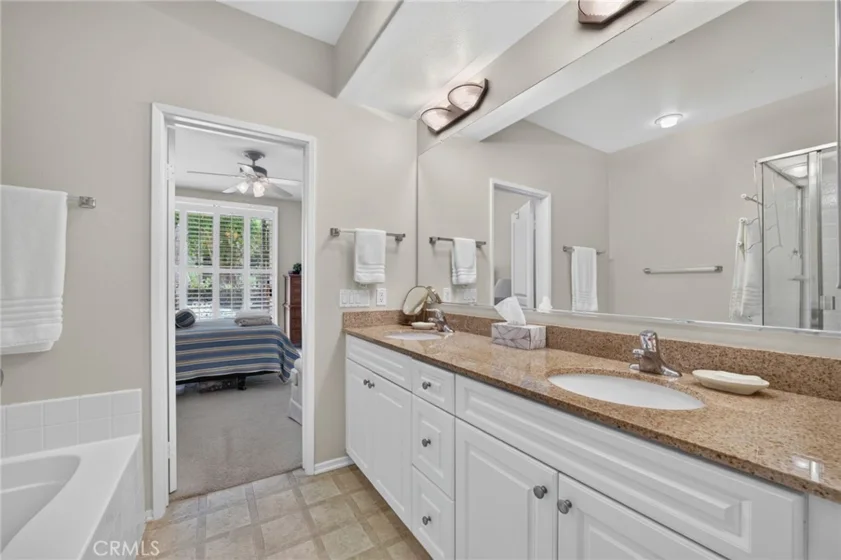 3273 Watermarke Place photo 35