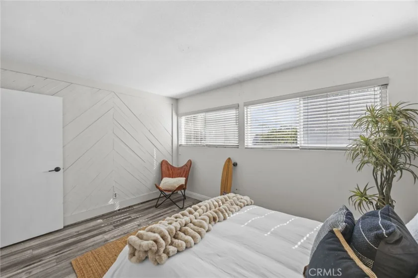 18741 Applewood photo 25