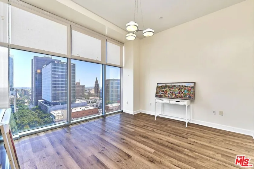 3223 W 6th Street #1005 photo 9