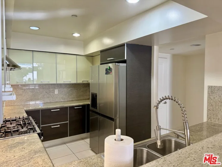 1353 N Fuller Avenue #PH2 photo 7