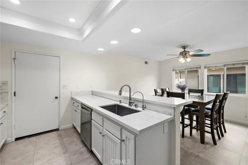 24772 Stratton photo 10