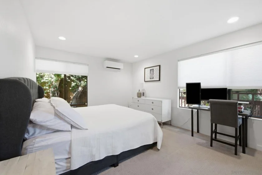 2928 Lawrence photo 19