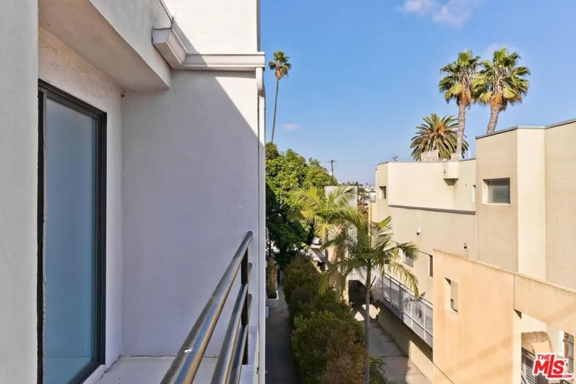 1532 9th Street #8 photo 25