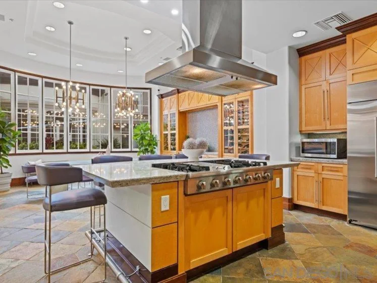 9237 Regents Road ##K101 photo 26