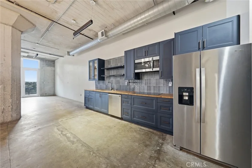 825 E 4th Street #101 photo 3