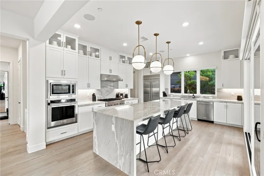 16311 Veterans Way photo 11