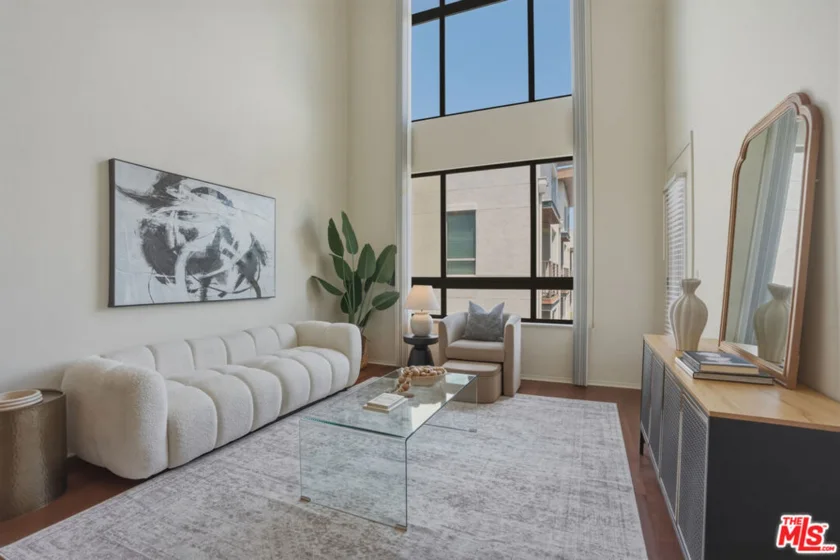 100 S Alameda Street #401 photo 46