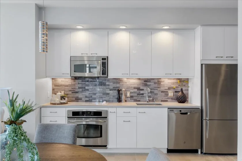 575 6th Avenue ##1104 photo 1