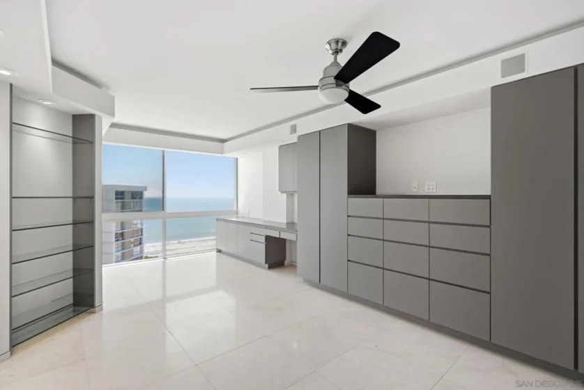 1710 Avenida Del Mundo #PH02 photo 27