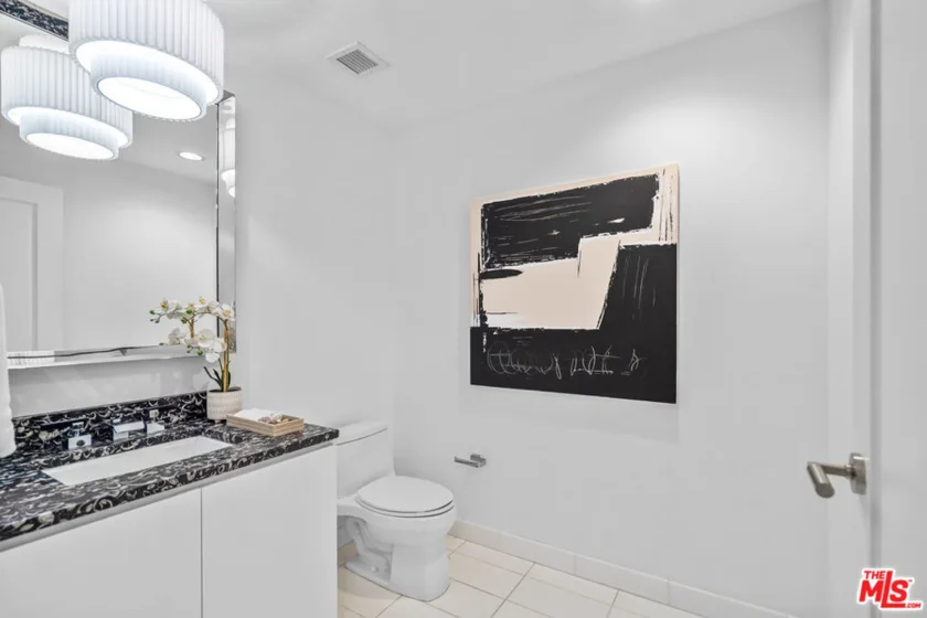 900 W Olympic Boulevard #37E photo 12