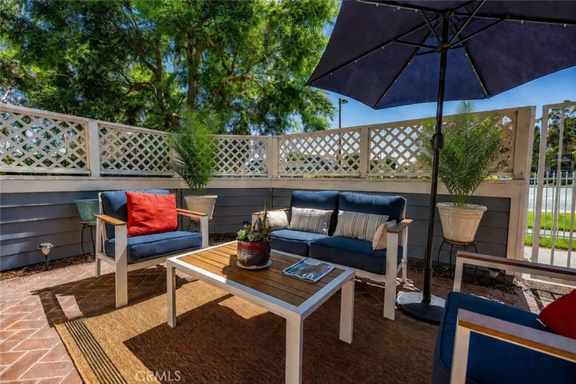 421 Burlington Court #101 photo 11