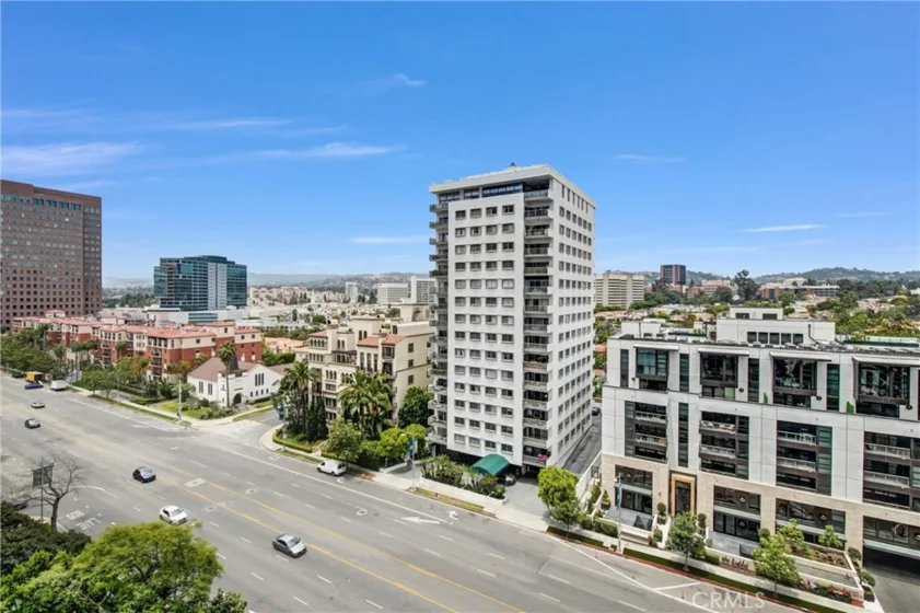 10776 Wilshire Boulevard #901 photo 31