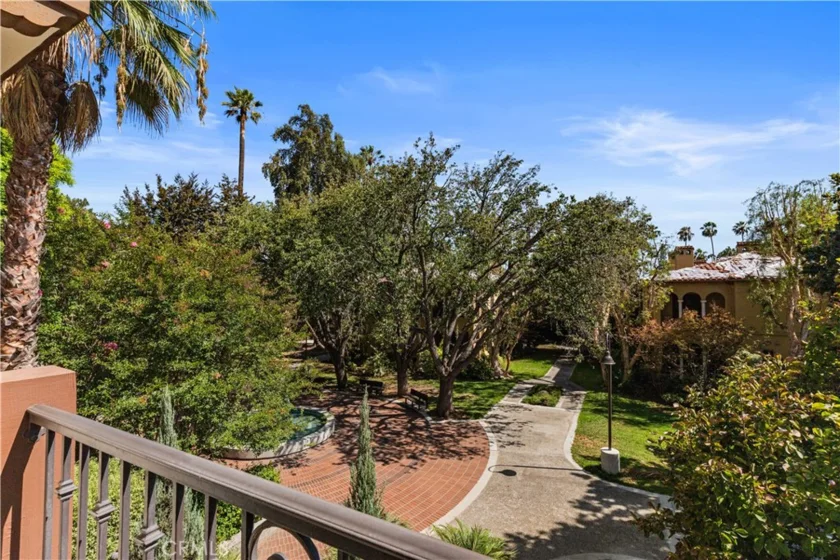 200 S Orange Grove Boulevard #206 photo 39