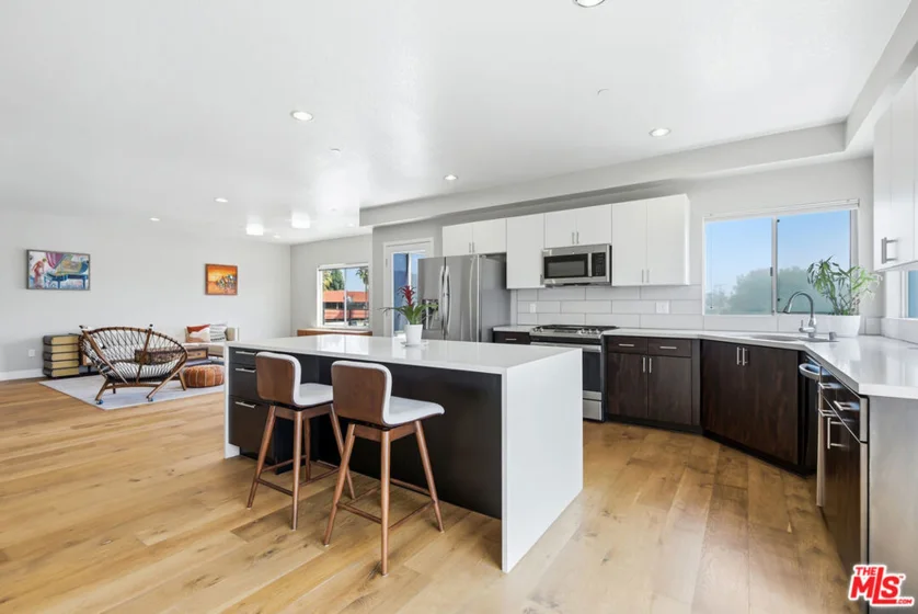 13337 Beach Avenue #403 photo 38