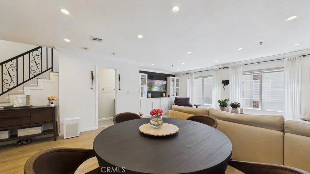 735 W California #102 photo 9