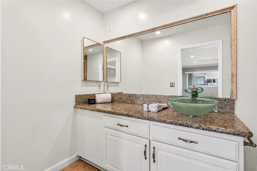 6151 Canterbury Drive #104 photo 13