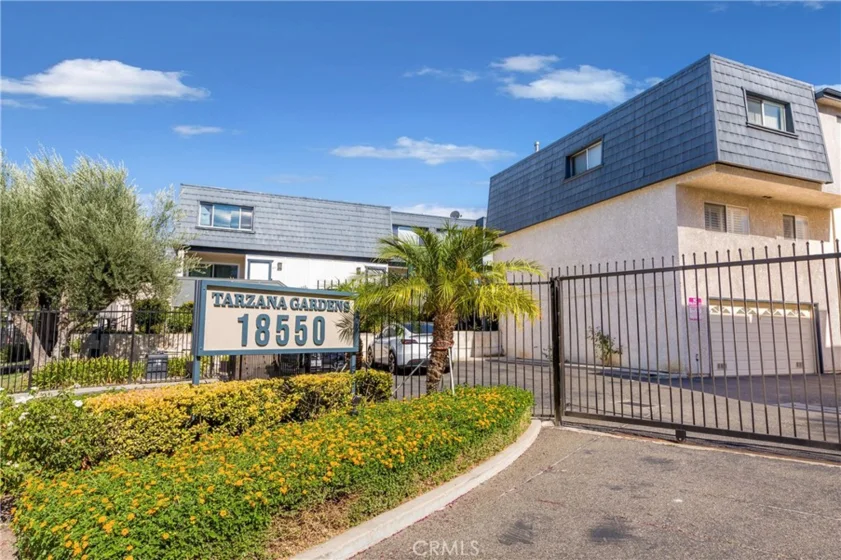 18550 Hatteras Street #60 photo 1