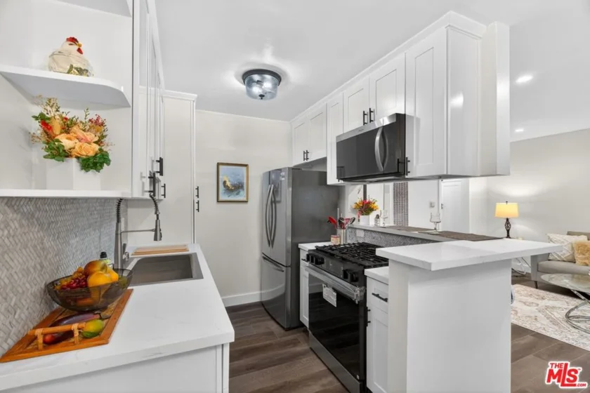 1522 S Centinela Avenue #101 photo 21