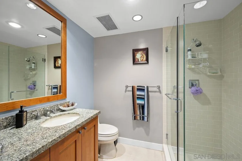 700 W Harbor #1205 photo 36