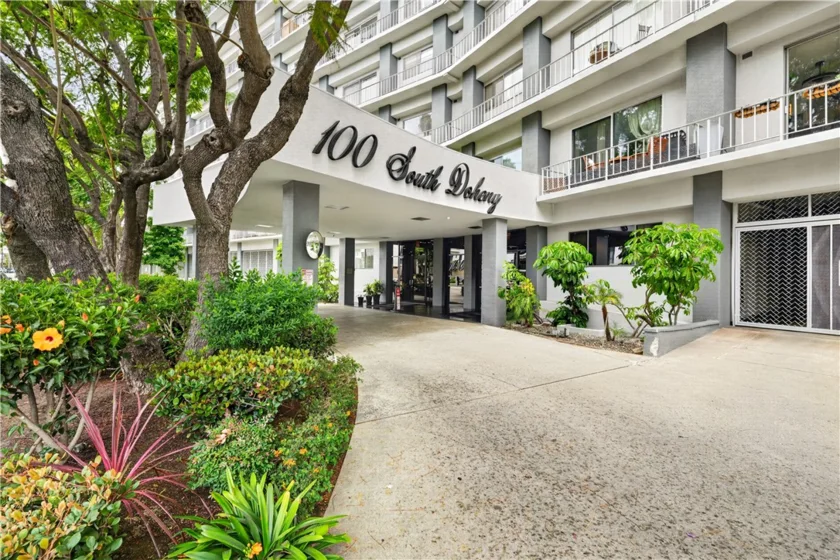 100 S Doheny Drive #1105 photo 33