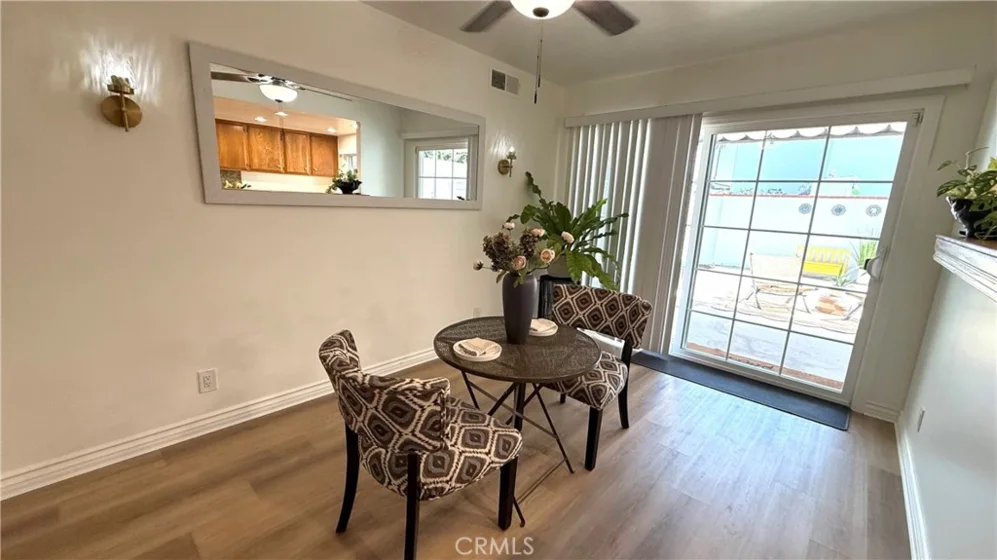 1950 W Glenoaks #a photo 6