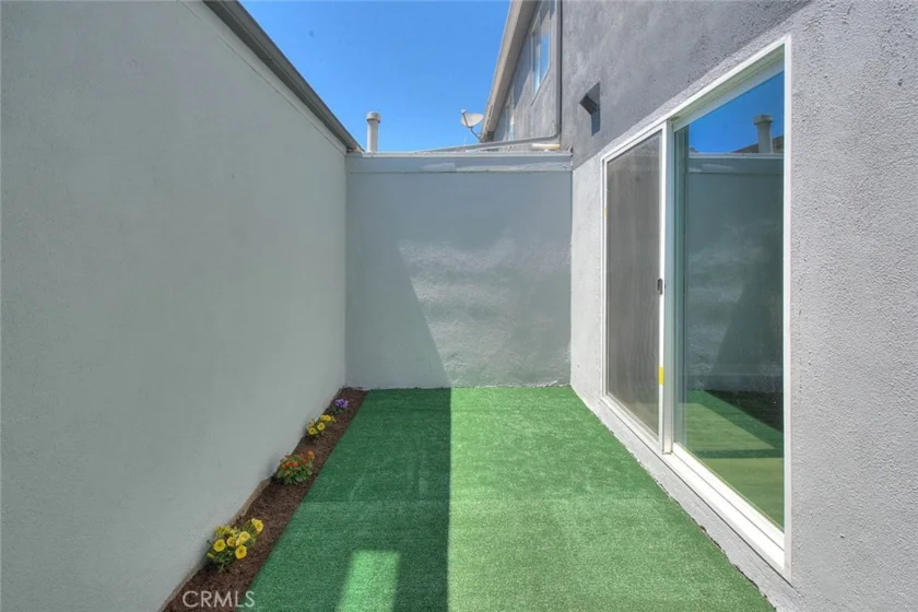 164 Lexington photo 30