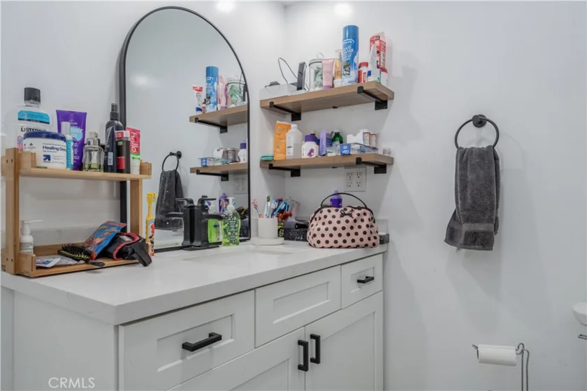 2803 S Fairview #C photo 17