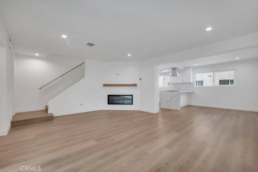 18550 Hatteras Street #94 photo 1