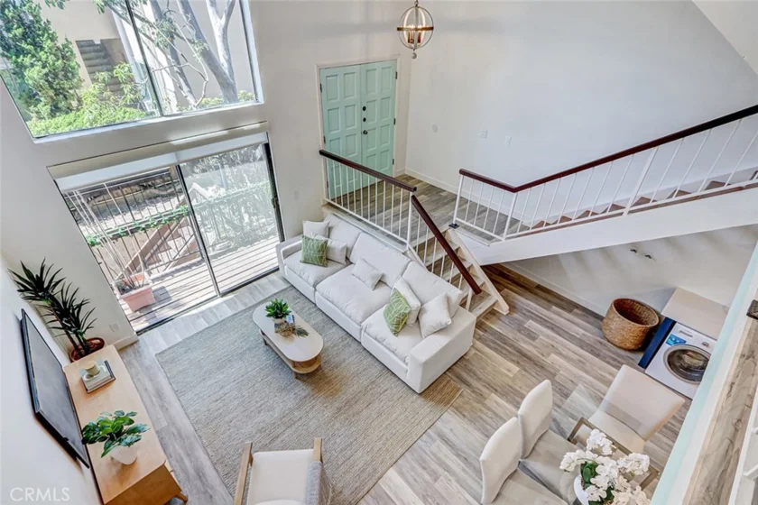 984 Granville photo 11