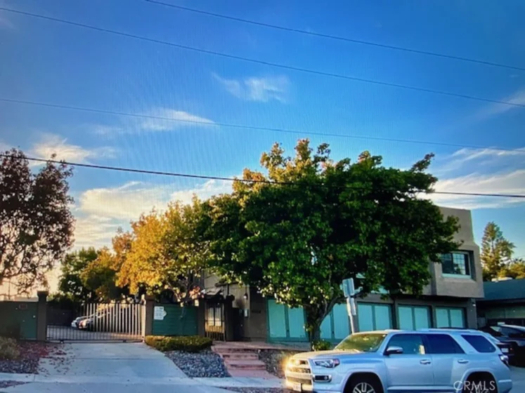 4666 Mission Avenue #9 photo 1