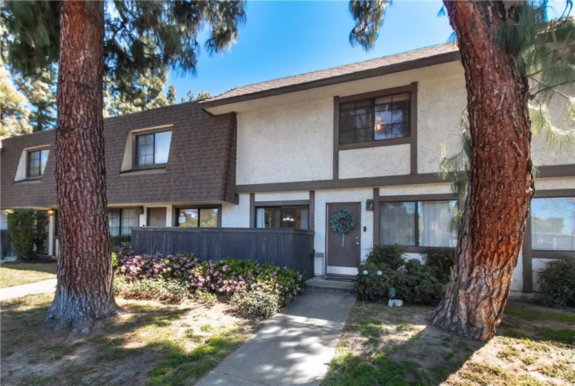 18560 Vanowen Street #29 photo 1