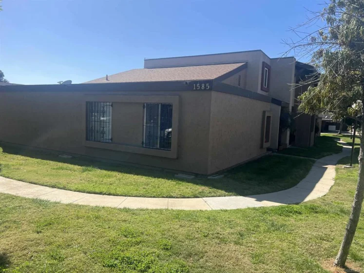 1585 Mendocino Drive #9 photo 1
