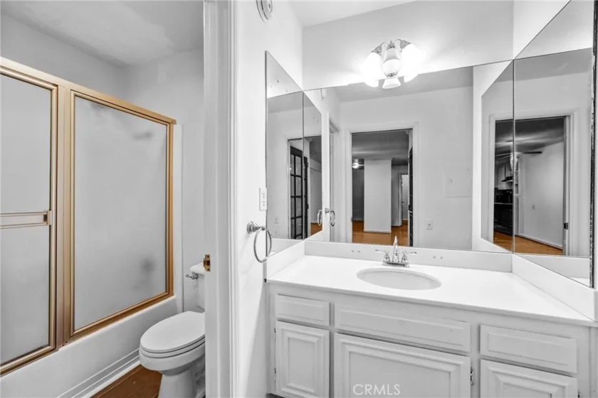 5334 Lindley Avenue #219 photo 20
