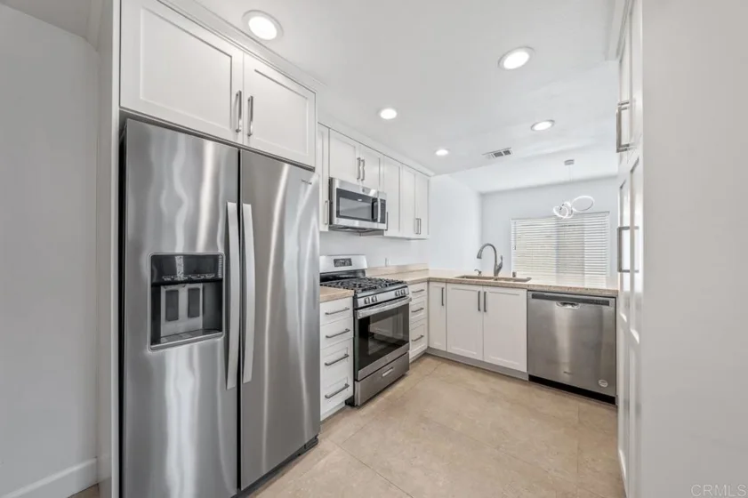 919 Agate Street #3 photo 18