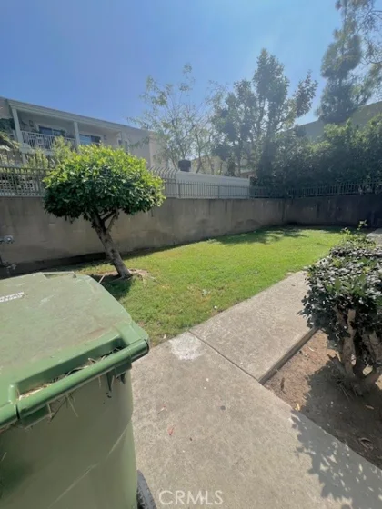 812 Inglewood photo 52